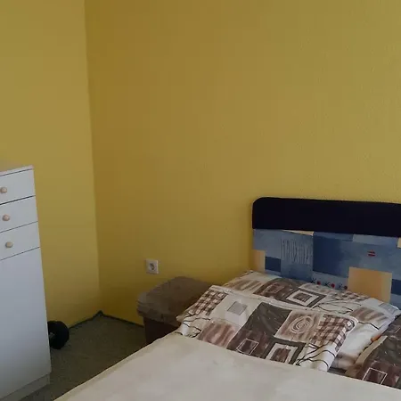 Apartment Negyedik Emelet Apartman